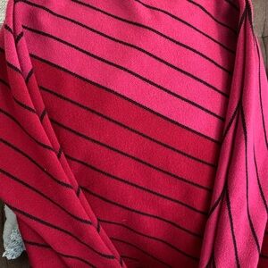 Sweater Tahari M ( but runs small)